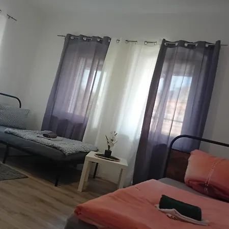 Stellas Monteurwohnungen Crimmitschau