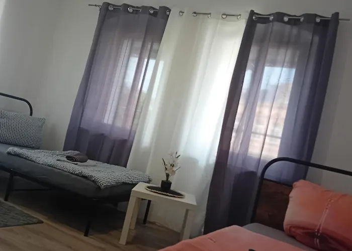 Stellas Monteurwohnungen Crimmitschau